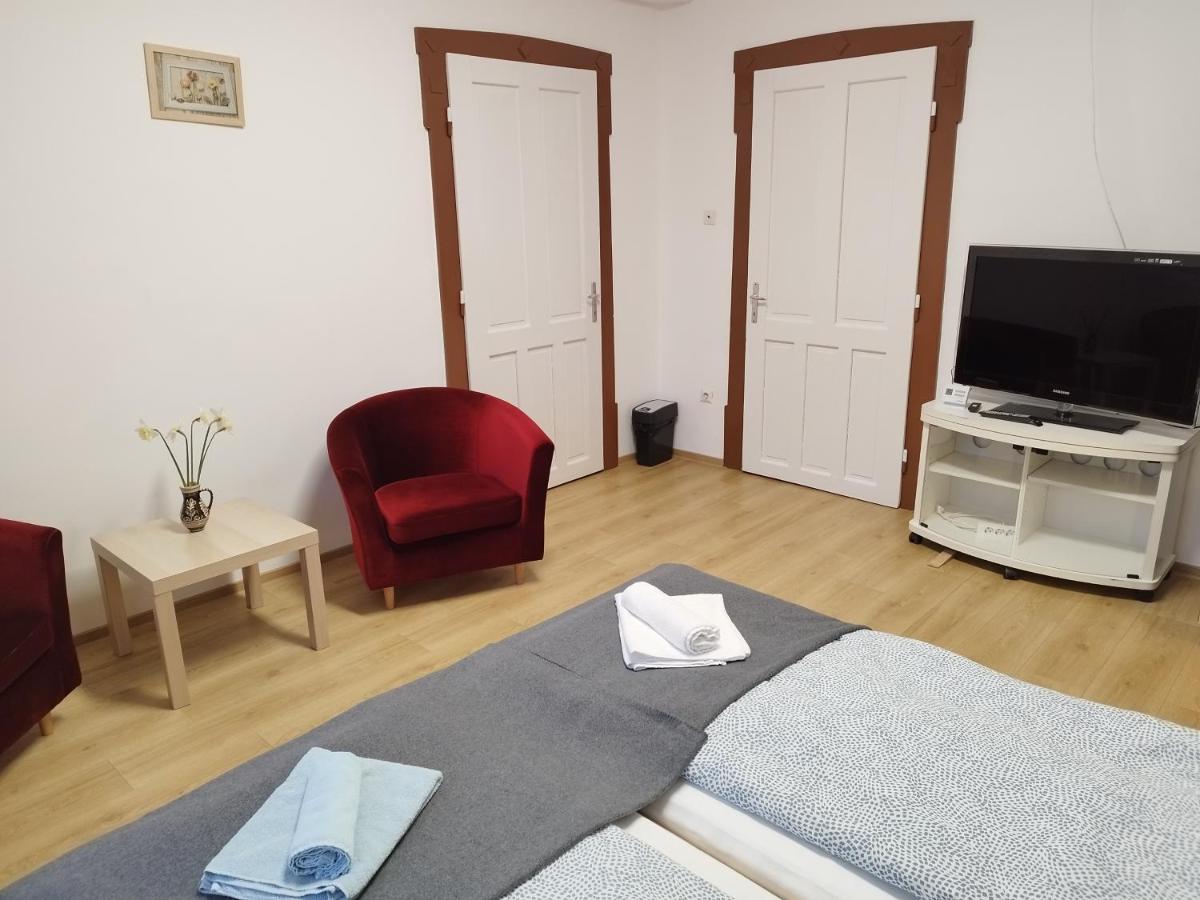 Tartos Szegfu Vendeghaz, Maganszallas Tazlar Ngoại thất bức ảnh