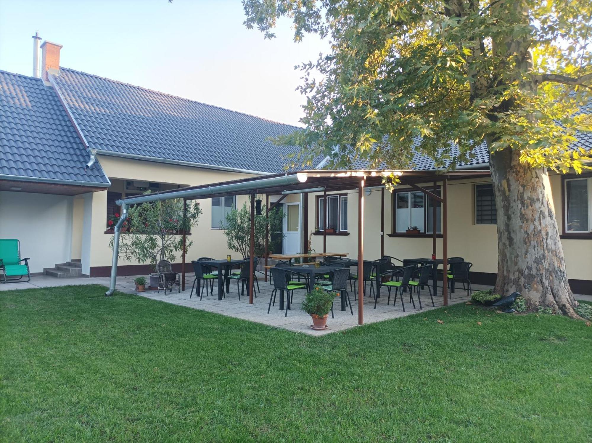 Tartos Szegfu Vendeghaz, Maganszallas Tazlar Ngoại thất bức ảnh